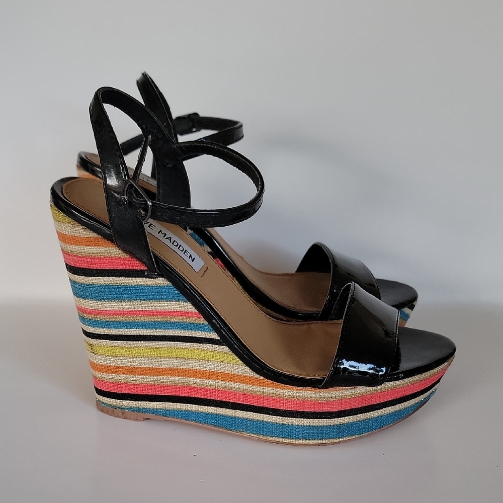 Steve Madden P-Sophia Black and Multicolor Striped Wedges Size 6.5 - Picture 2 of 7